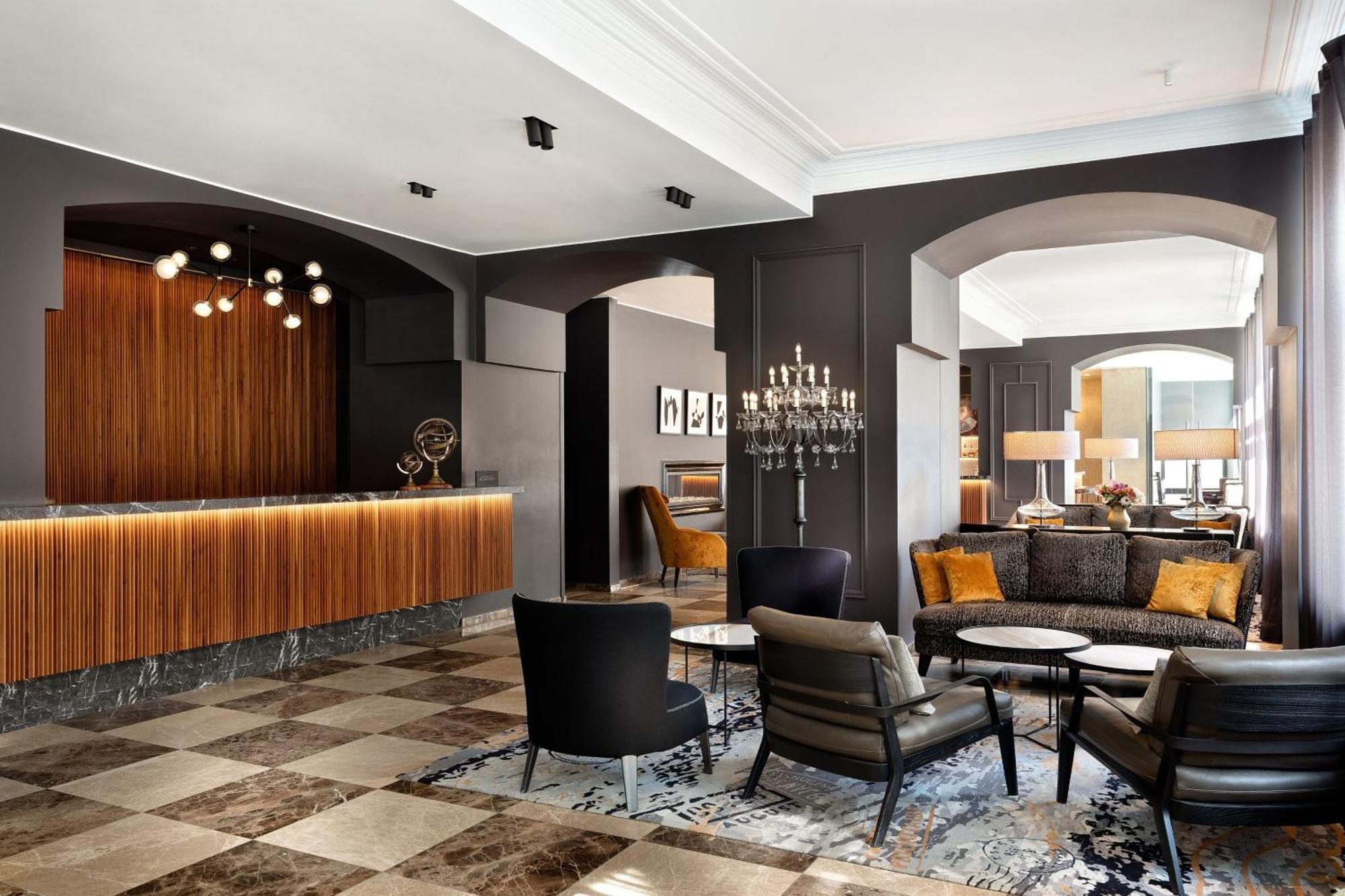 Hotel Telegraaf, Autograph Collection Tallinn Bagian luar foto The lobby of the hotel