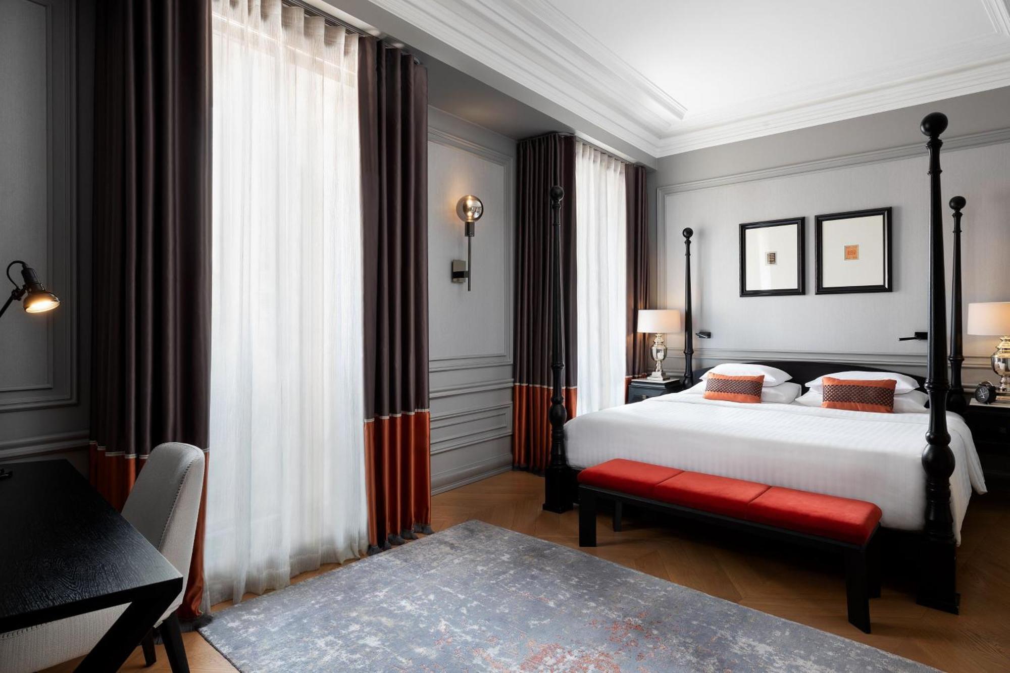 Hotel Telegraaf, Autograph Collection Tallinn Bagian luar foto A bedroom at the hotel