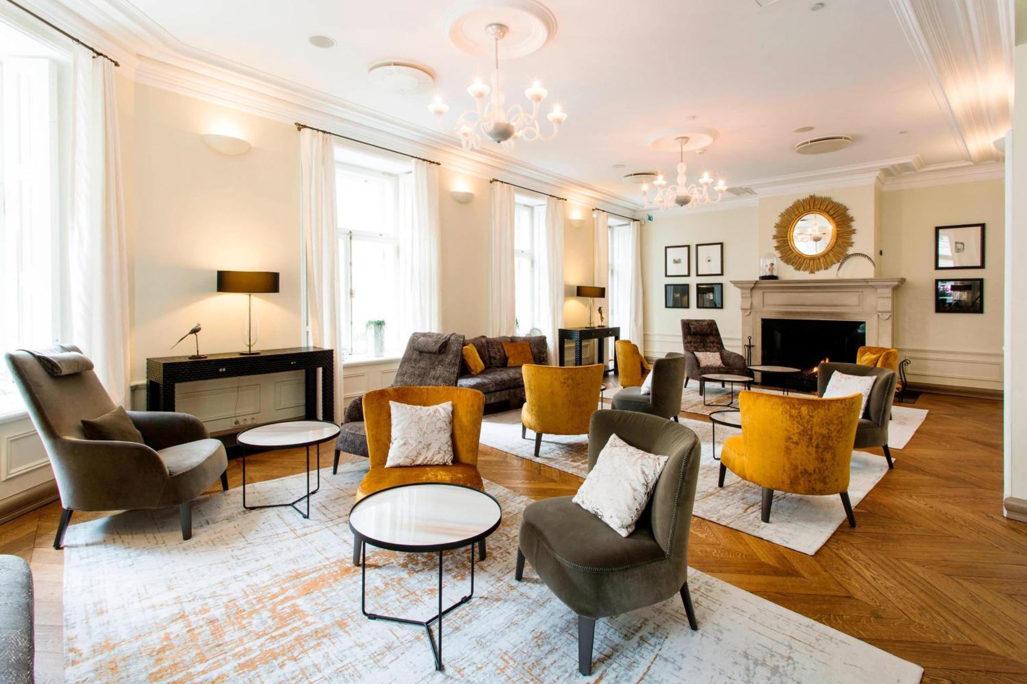 Hotel Telegraaf, Autograph Collection Tallinn Bagian luar foto The Drawing Room at the Royal College of Psychiatrists