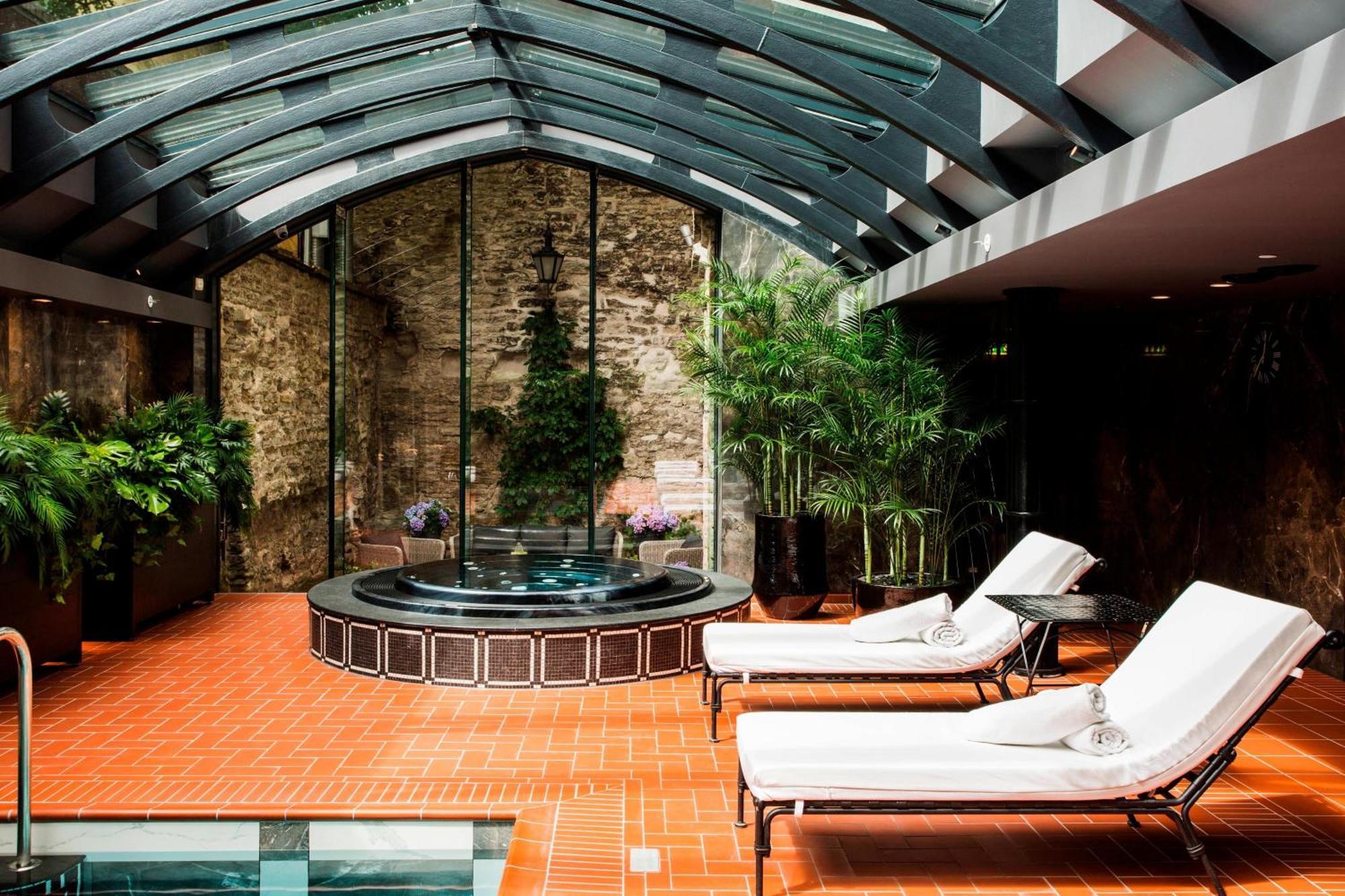 Hotel Telegraaf, Autograph Collection Tallinn Bagian luar foto The spa at the Mandarin Oriental, Barcelona